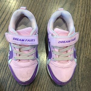 👗Girls size 10 tennis shoes